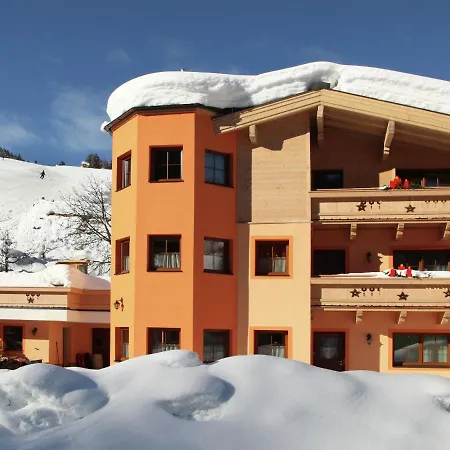 Spacious Holiday In Hinterglemm Near Ski Area *