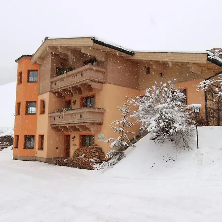 Spacious Holiday In Hinterglemm Near Ski Area *