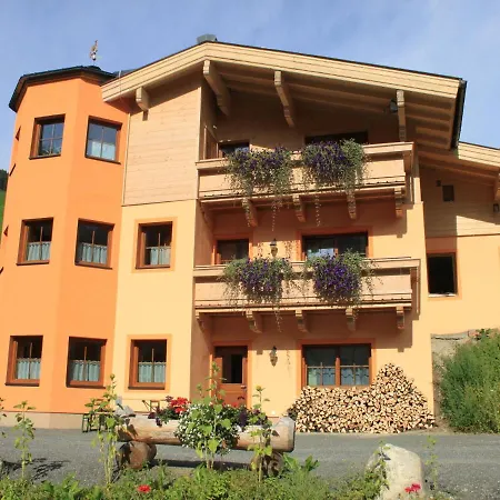 Spacious Holiday In Hinterglemm Near Ski Area